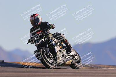 media/Nov-06-2023-Moto Forza (Mon) [[ce023d0744]]/3-Intermediate Group/Session 5 (Turn 9)/